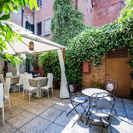 Hotel Apostoli Garden Venesia Bagian luar foto
