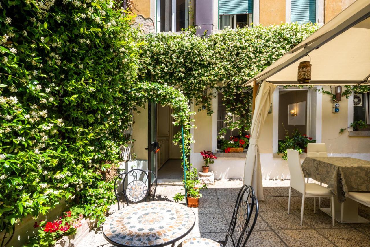 Hotel Apostoli Garden Venesia Bagian luar foto